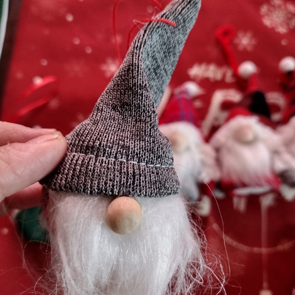 Christmas mini Light up Gnomes, Pillow Covers, Gnome Beer Pong Ball Decor - Picture 5 of 7